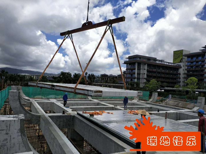 廈門帝景苑施工現場四，瑞地格樂亞克力游泳池