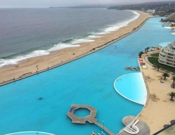 “ ”的游泳池(三)