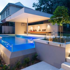 亞克力材質(zhì)游泳池使用時(shí)要注意的問題,瑞地格樂亞克力游泳池