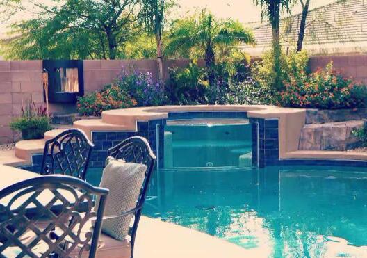 亞克力材料是目前游泳池施工的材料,深圳市他拍檔科技有限公司